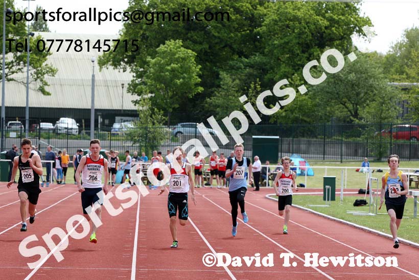 Boys under-15s 100 metres, North Eastern Track and Fields Champs., Middlesbrough. Photo: David T. Hewitson/Sports for All Pics